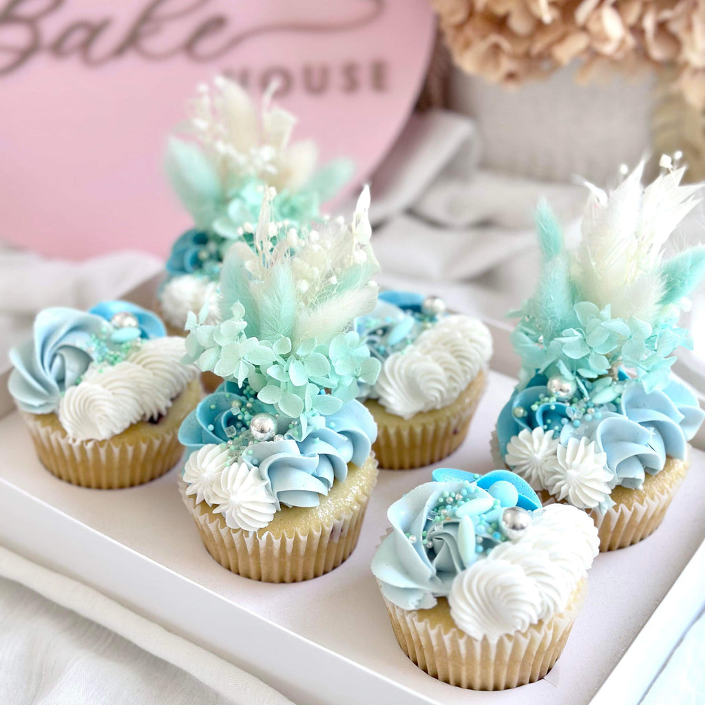 Tiffany and blue cupcakes with tiffany mini posies by Sharrs Bakehouse